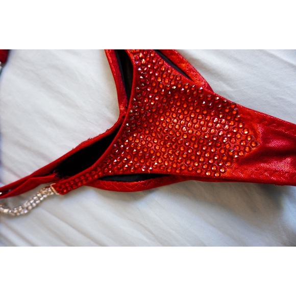 NPC Bikini, RED - Picture 6 of 9